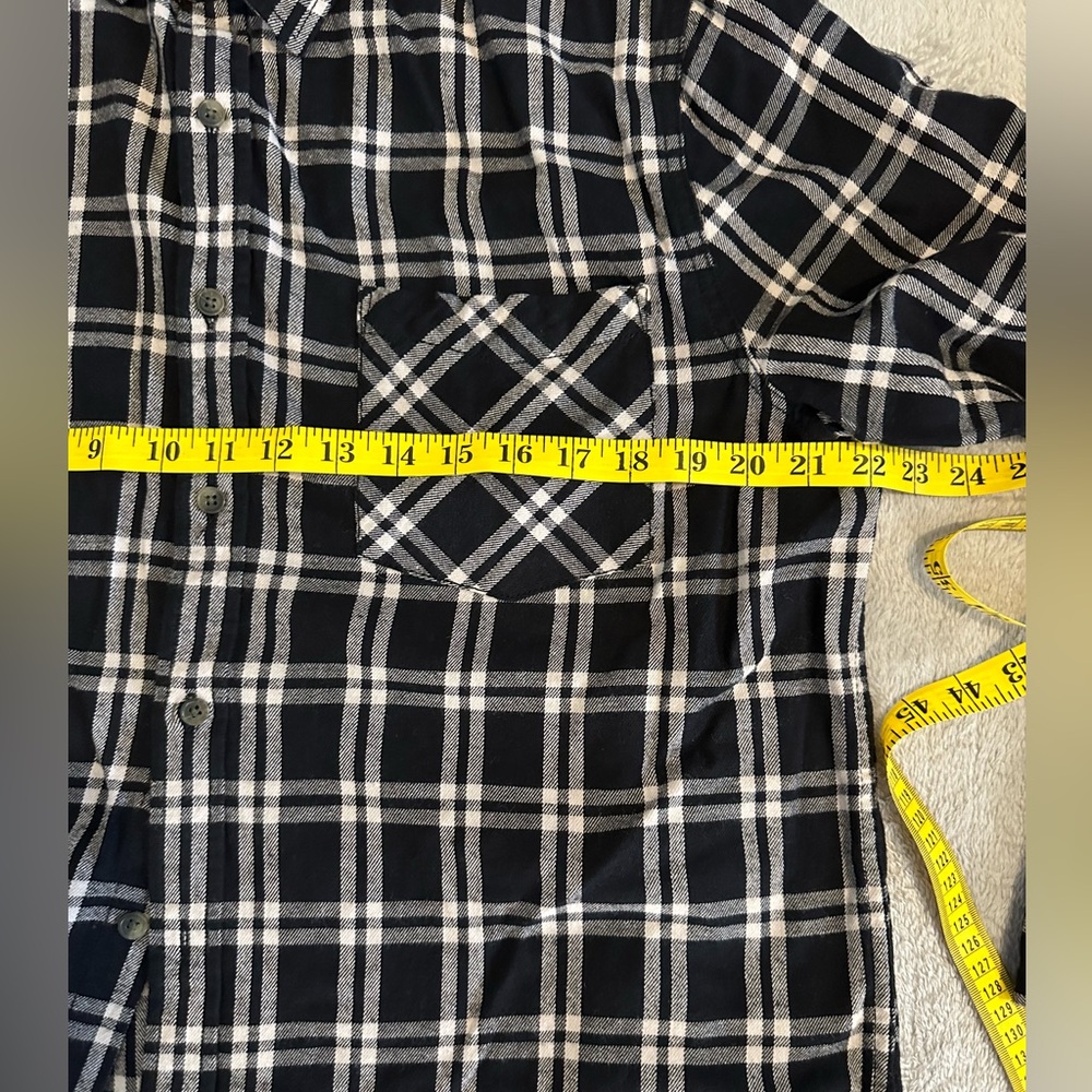 Black and White Arizona Flannel - Picture 4 of 6